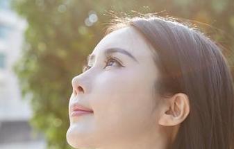 蜜桃社 – 佩琦Pinky的女友私拍图集:那些悄悄滋生的情感