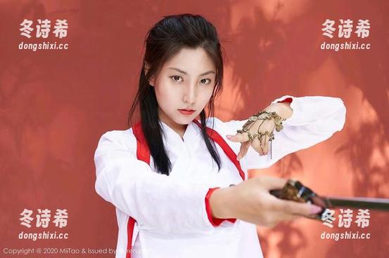 蜜桃社-桃乃香Tina 蜜桃社 - 桃乃香Tina的眼镜秀,美图精选,快来看看我难以自拔的沉迷!