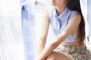 蜜桃社 – 韩贝贝泳装私房大片:原图让你重新定义夏日性感!