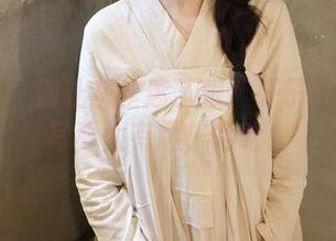 微密圈 – 别让灰丝迷了眼！轩子巨二兔的写真太有趣，哈哈！