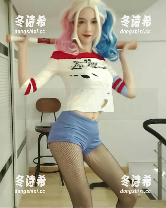 轩子巨二兔 微密圈 - 轩子巨二兔&内衣:原图冲击我的审美,图片里居然藏着她的小秘密!