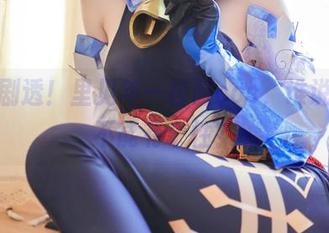 最新剧透！里见年一校服cos，谁说校服不能有个性？