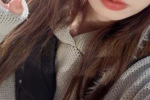 闪月半私拍:给你不一样的职业装灵感