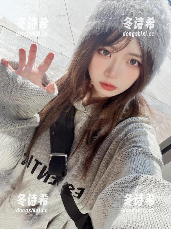 闪月半 闪月半私拍:给你不一样的职业装灵感