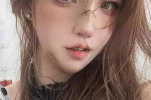 毛衣万岁，阿薰kaOri的写真壁纸撩拨你的心房
