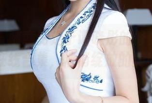 青豆客 – 随意游走于谭晓彤的修女写真:在线合集,悄悄绽放的美!