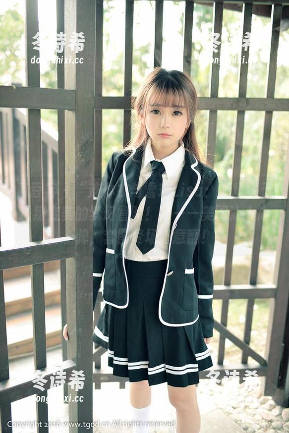 青豆客 - “连体衣与雪瑞Lisa：一场关于缓缓变美的梦幻冒险！”——美图沁人心脾，套图登场随意翻！