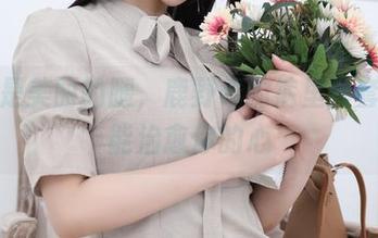 不只是美丽的腿,鹿野希的裤里丝套图也能治愈你的心